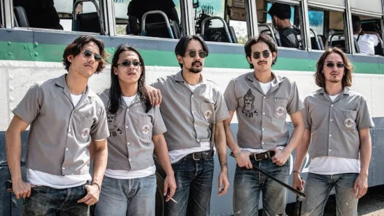 4 Kings: Fuera De Los Muros Del Colegio Latino - Portada de fondo del drama